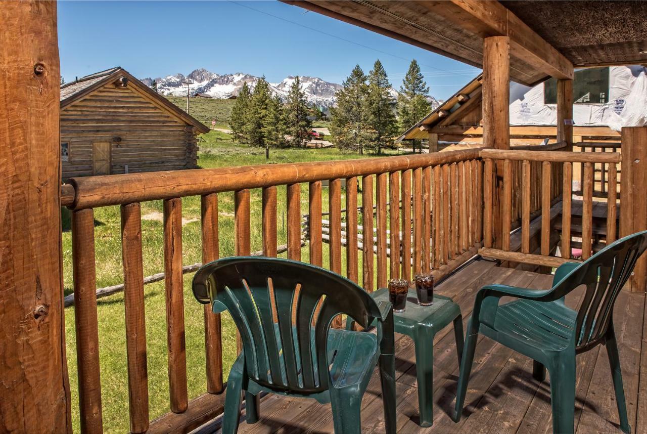 Hotel High Country *