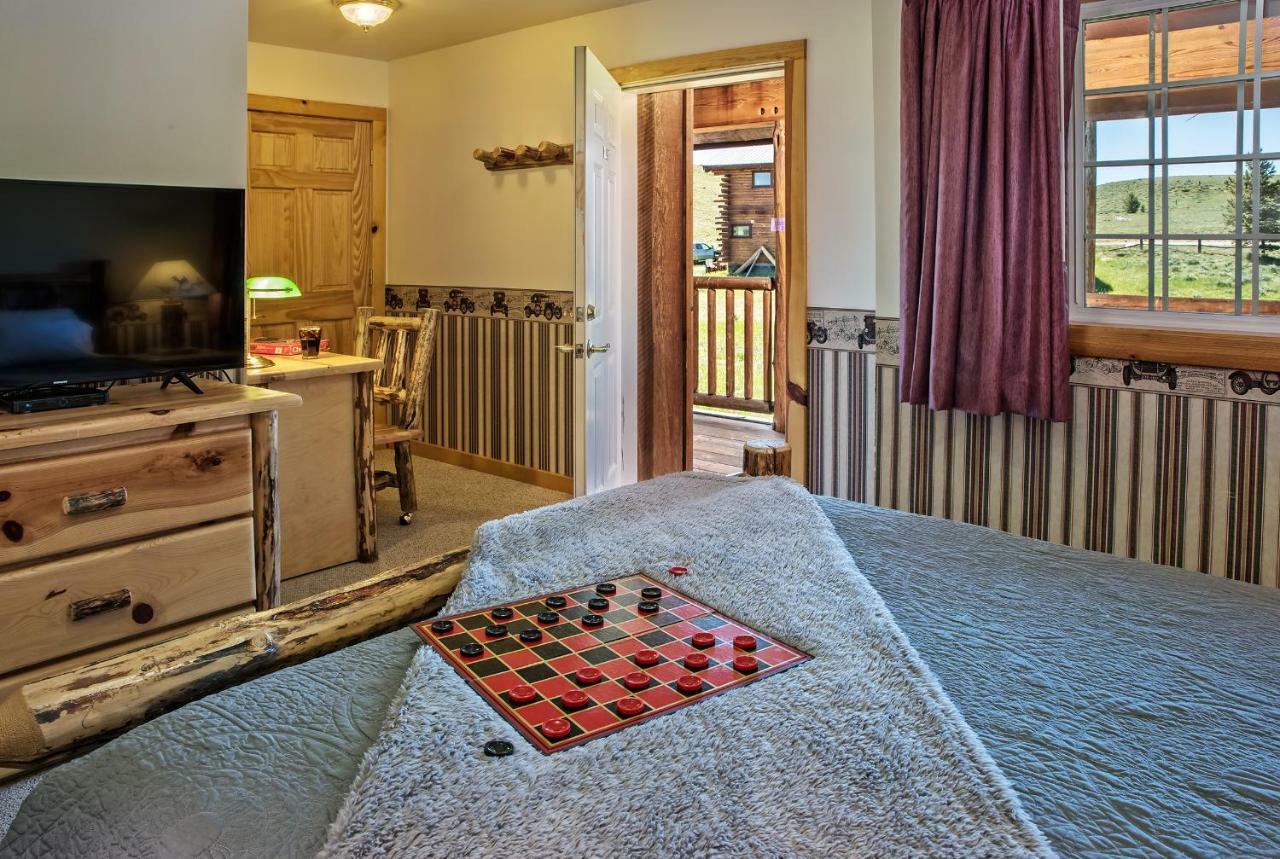 Hotel High Country *